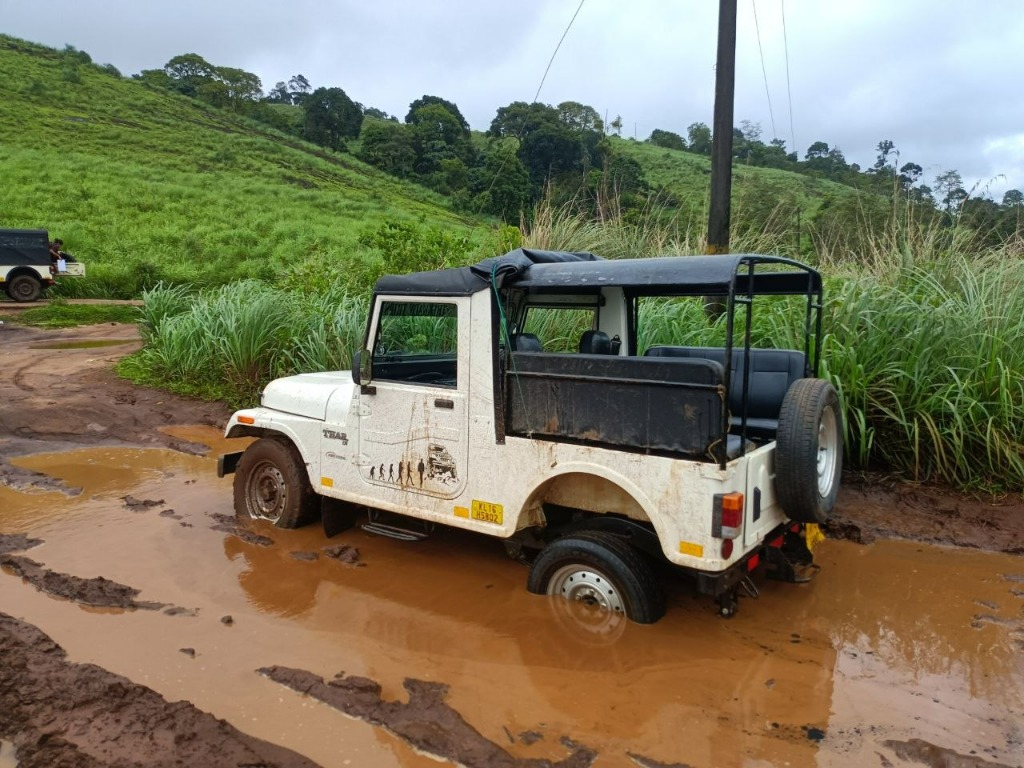 Custom Private 4x4 Jeep Safari